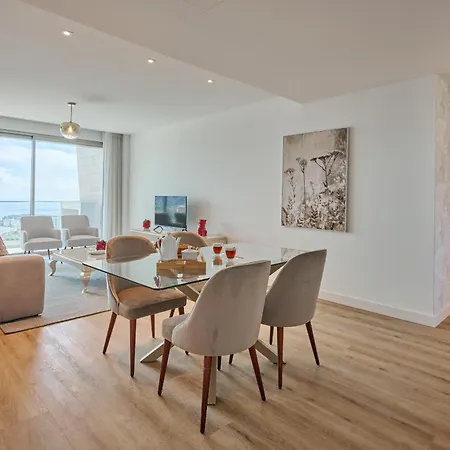 Panoramic Pearl By Homie *