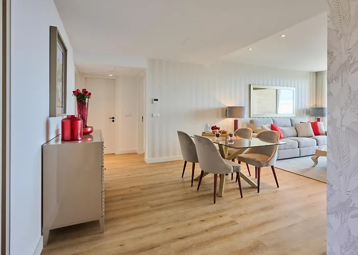 Panoramic Pearl By Homie Funchal (Madeira)